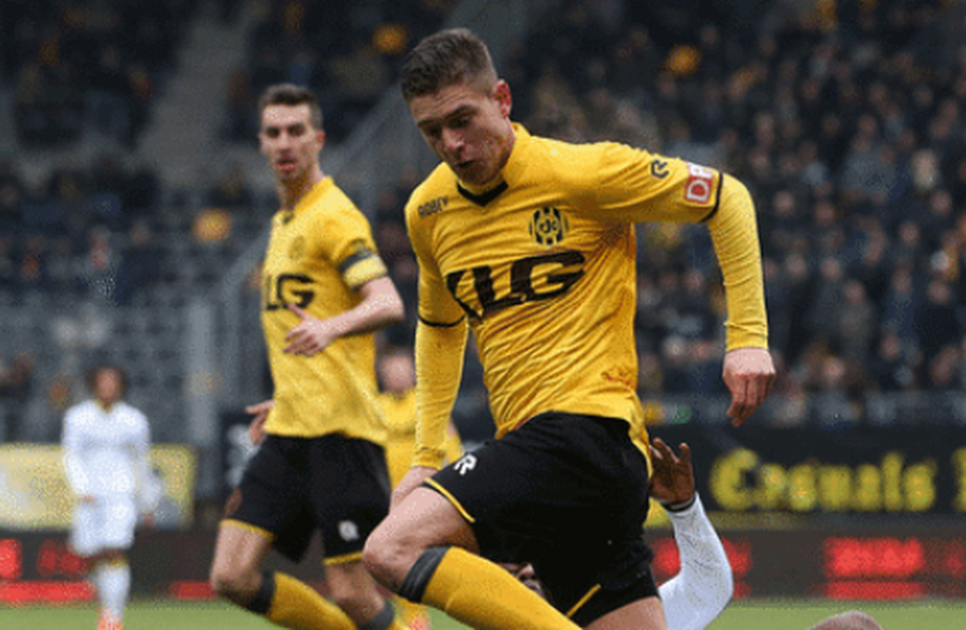 包含荷甲倒计时，克里夫兰骑士赛前再遭质疑，细节引发关注，震撼外界，训练强度明显提升的词条